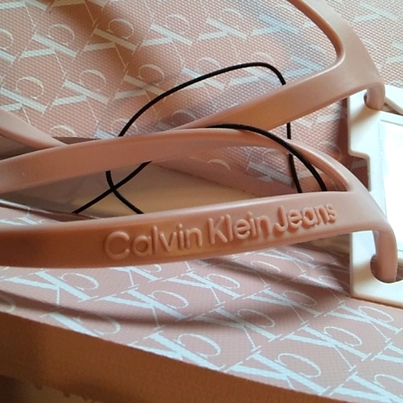 Nwt Calvin Klein Flip Flop (10) - Picture 2 of 8